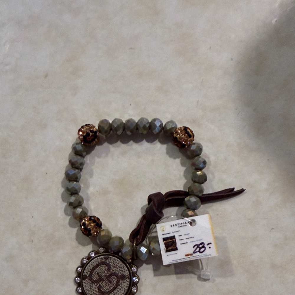 Elegant Beaded Bracelet with Brown Accents